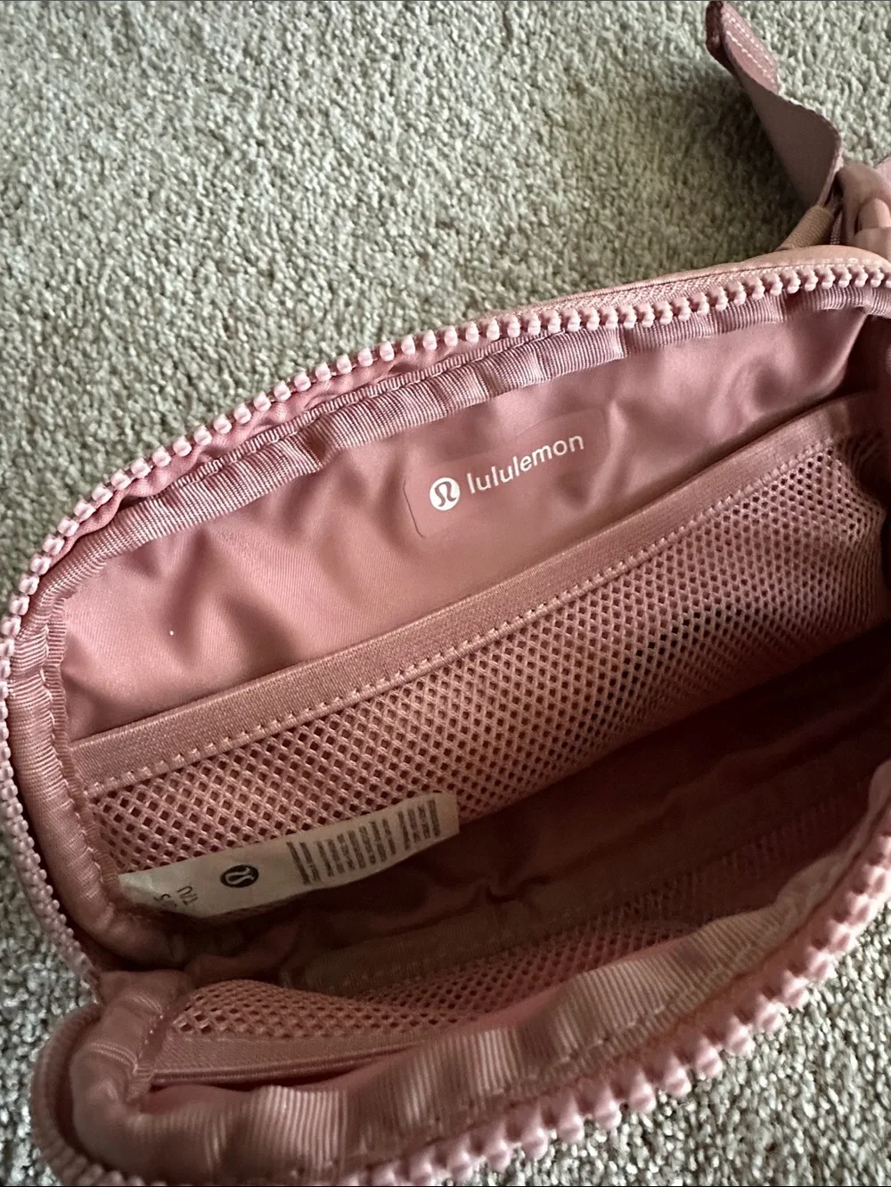 NWOT Lululemon Dusty Rose Everything bag